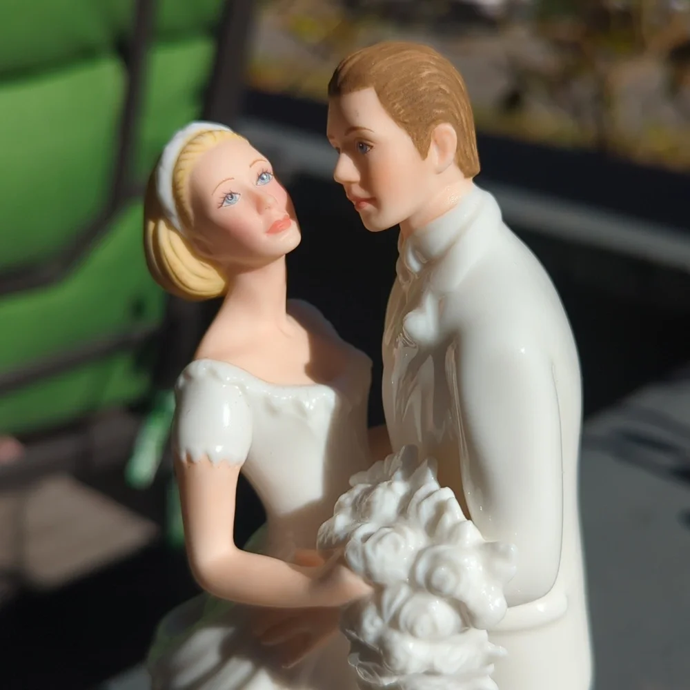 Lenox Wedding Promises Collection Cake Topper Opal Innocence